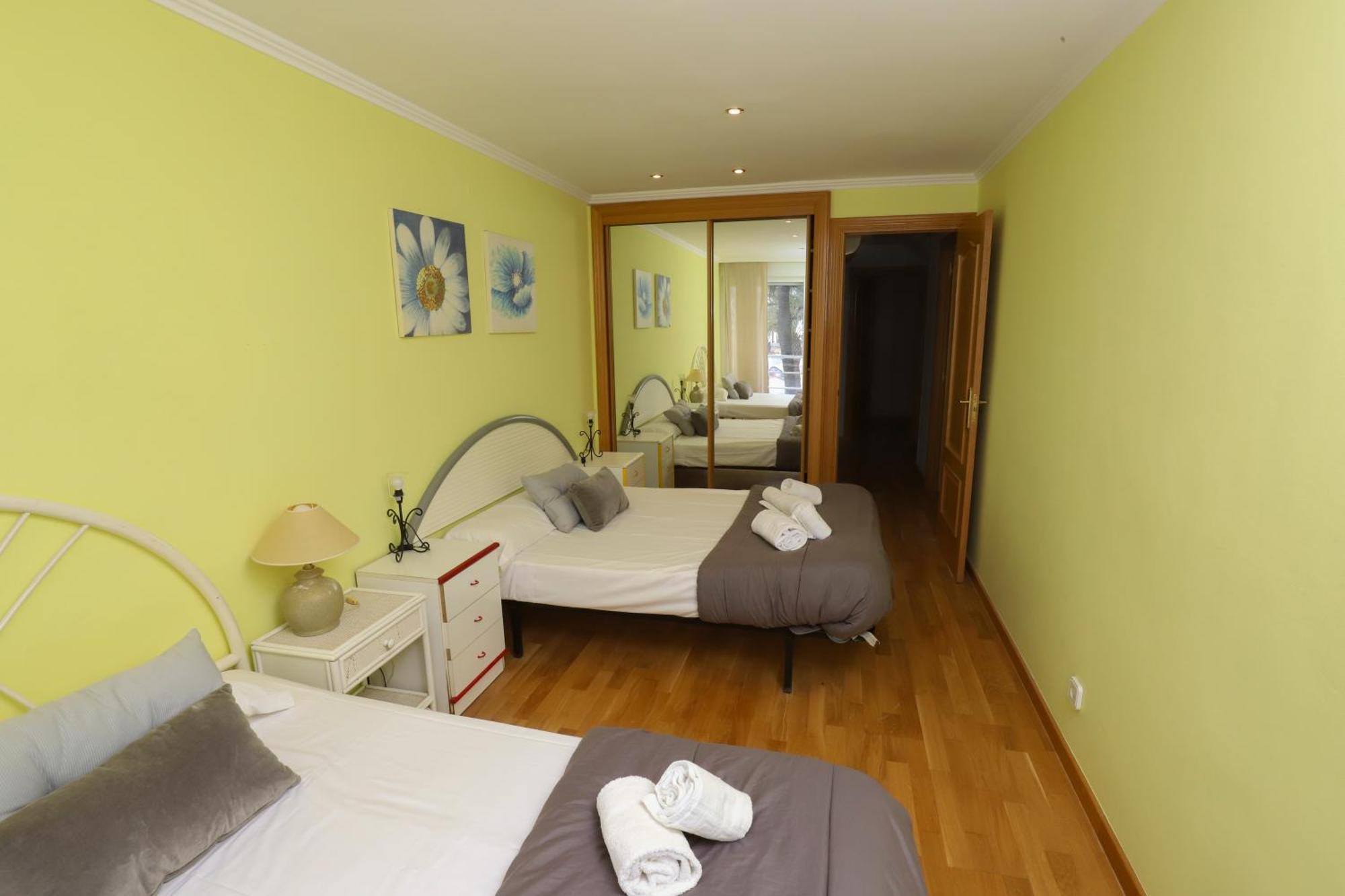Ferienwohnung DIFFERENTFLATS Rubens Salou Zimmer foto