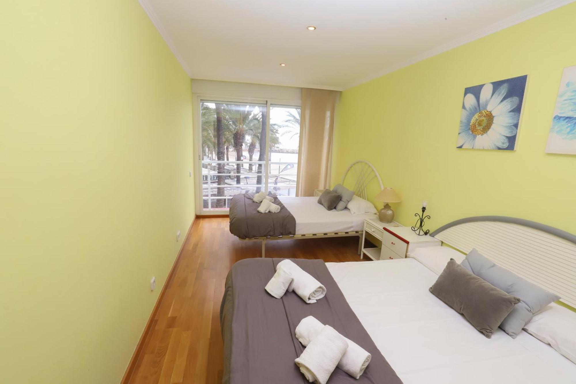 Ferienwohnung DIFFERENTFLATS Rubens Salou Zimmer foto