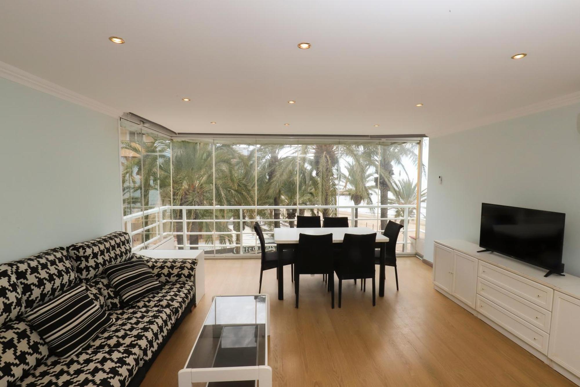 Ferienwohnung DIFFERENTFLATS Rubens Salou Zimmer foto