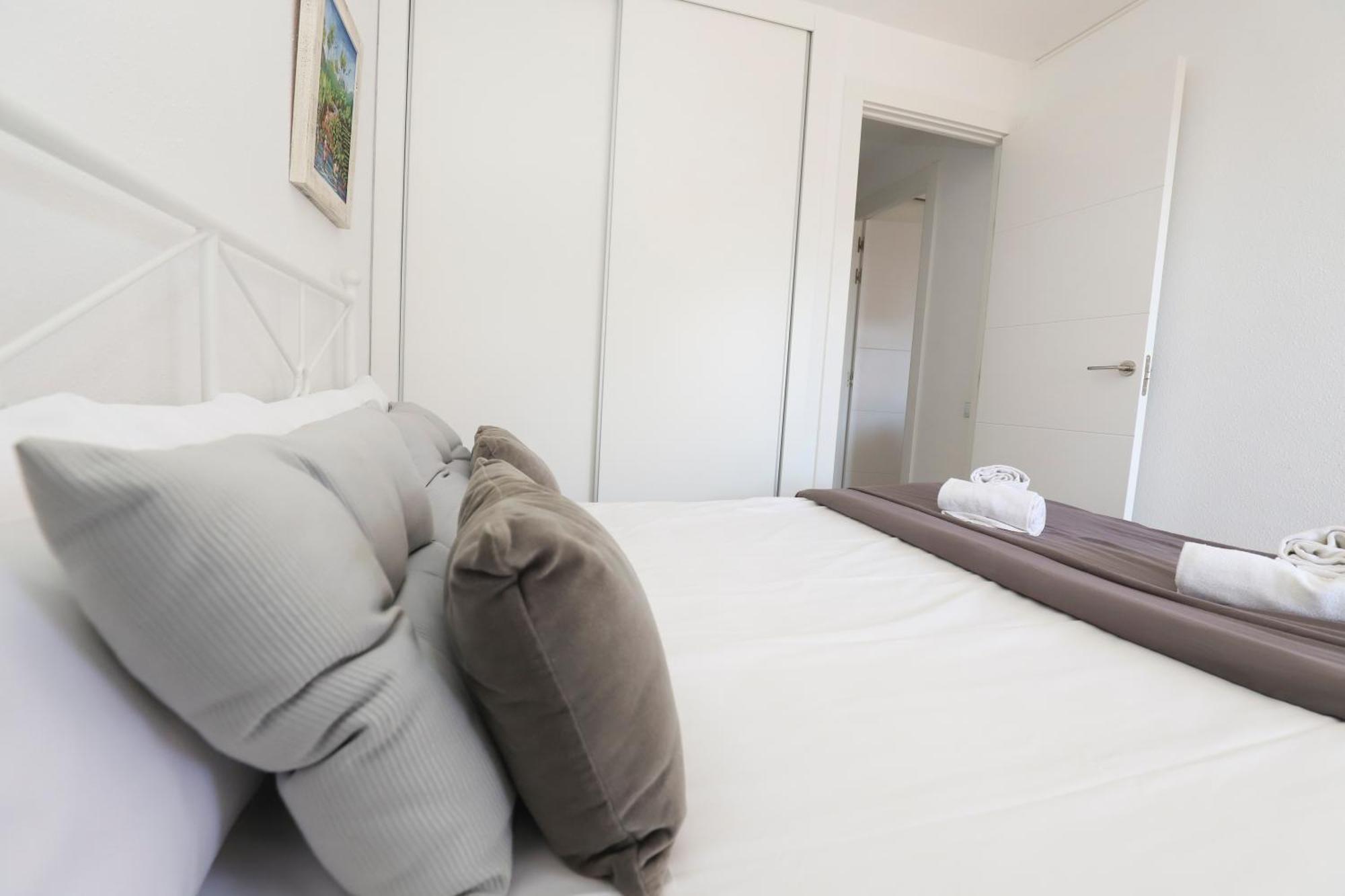Ferienwohnung DIFFERENTFLATS Rubens Salou Zimmer foto