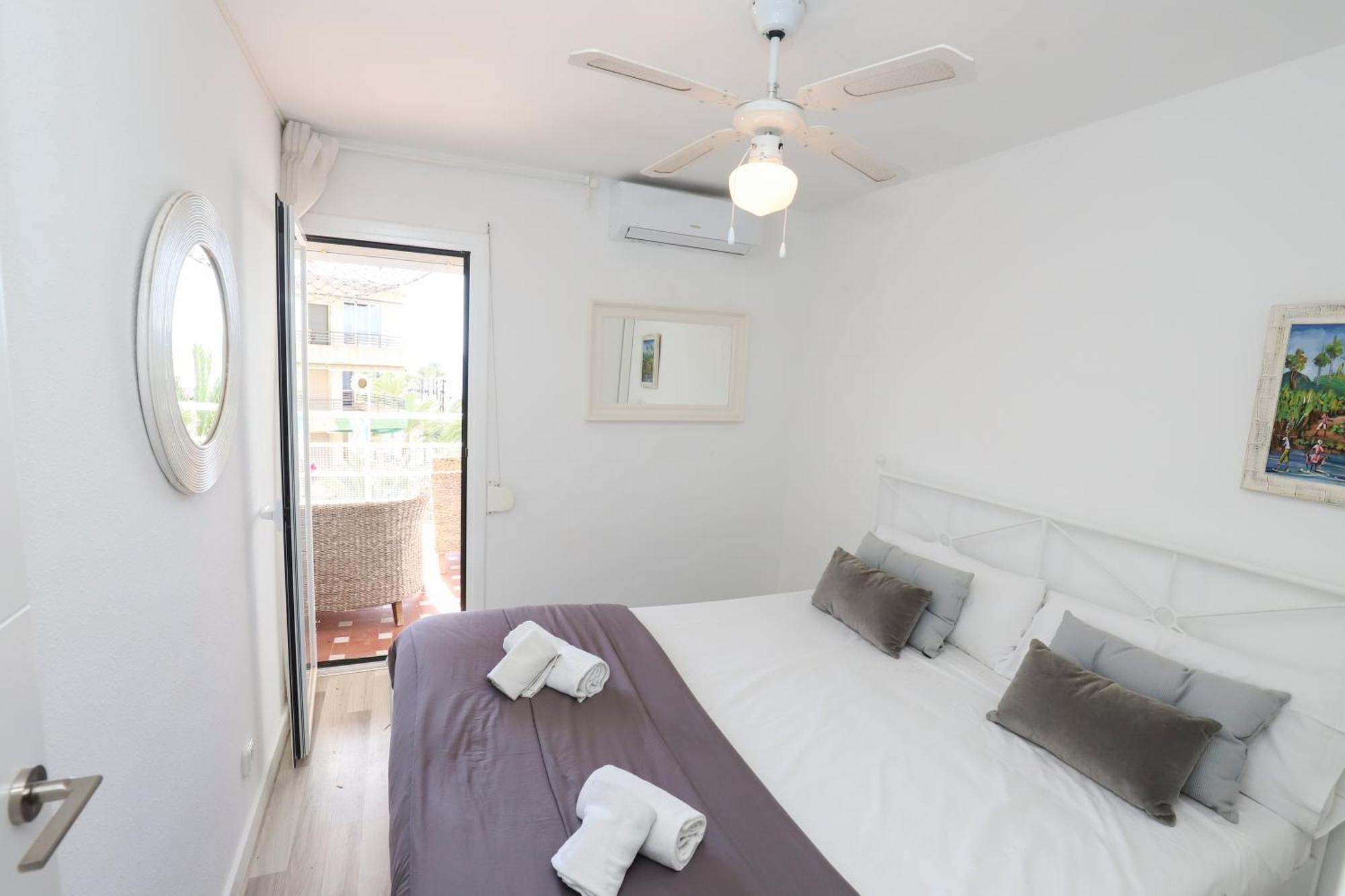 Ferienwohnung DIFFERENTFLATS Rubens Salou Zimmer foto
