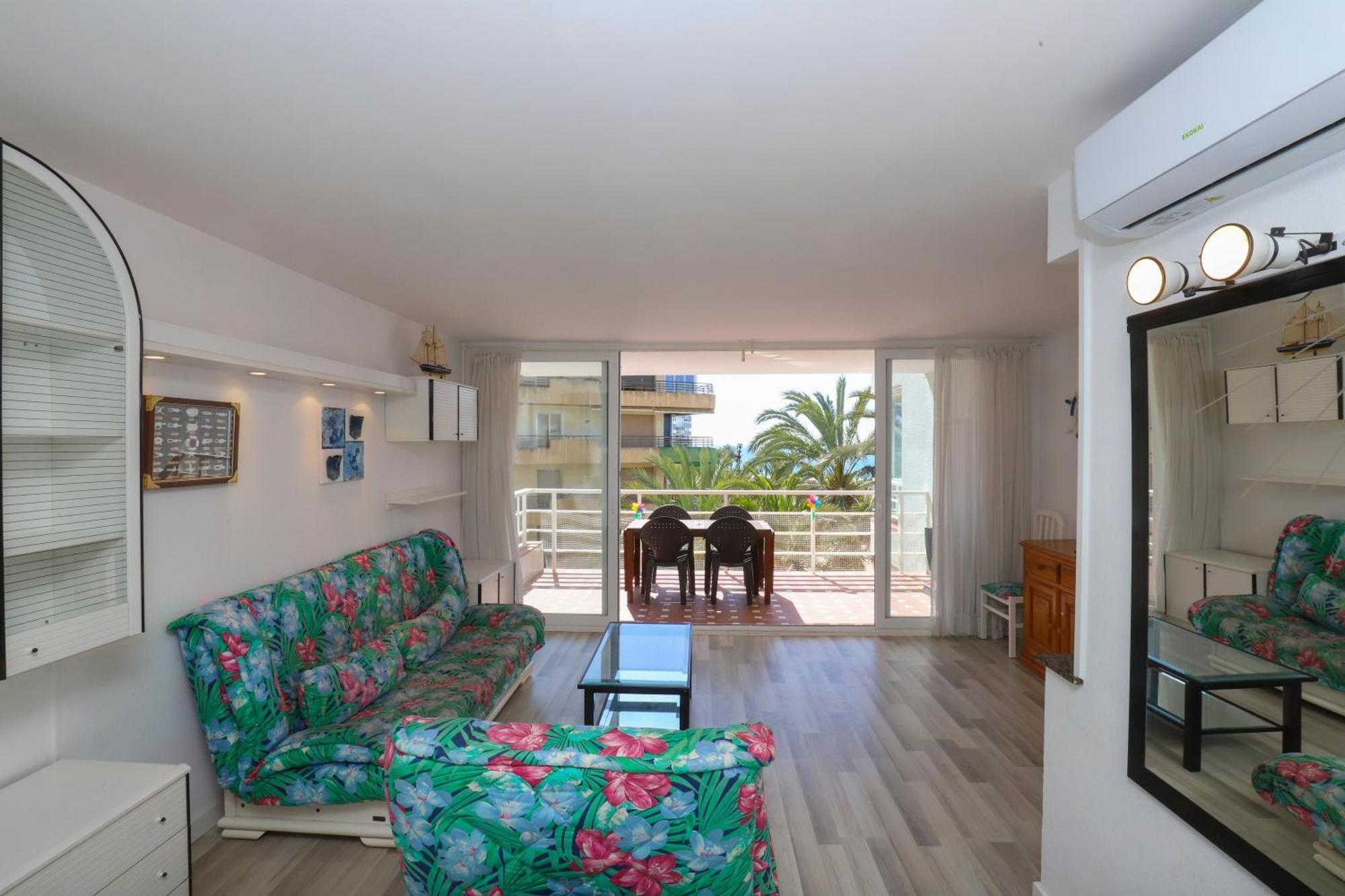 Ferienwohnung DIFFERENTFLATS Rubens Salou Zimmer foto